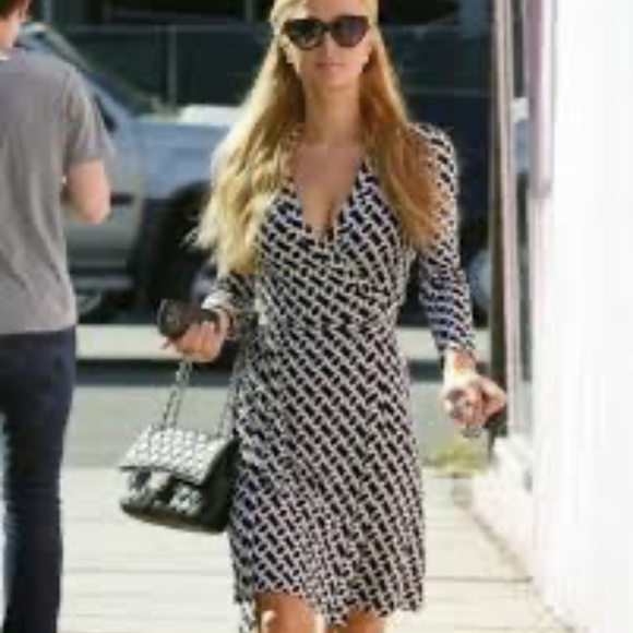 DVF Diane von Furstenberg Julian Two Chain Link Silk Wrap Dress Size 12 - Picture 1 of 8